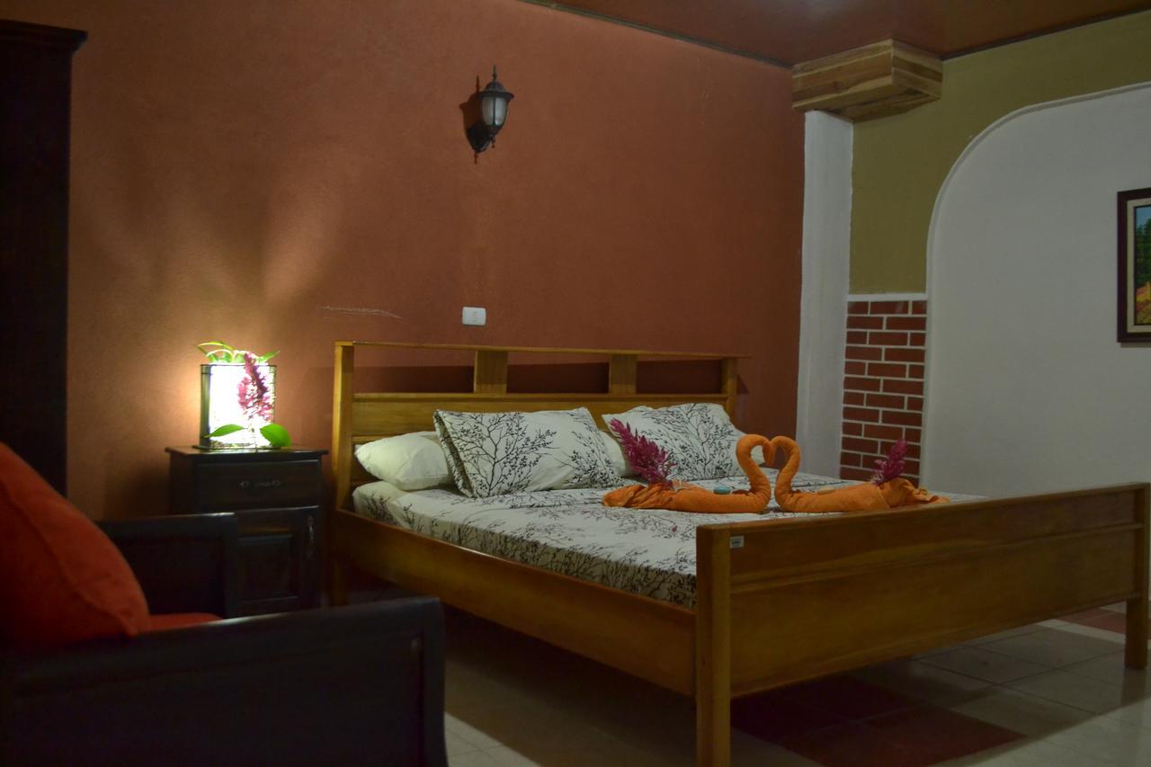 Hotel Rustico Santa Teresa Carmen エクステリア 写真